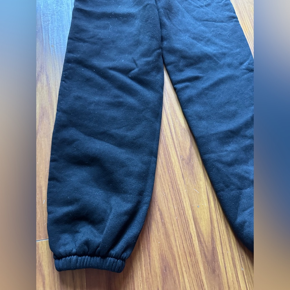 Women size small Black and Pink Star Sweatpants - Picture 9 of 11